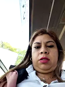 Snapshot of Laura-Hernandez chatting on June 12, 2026, 2:04 pm Laura-Hernandez online show from June 12, 2026, 2:04 pm