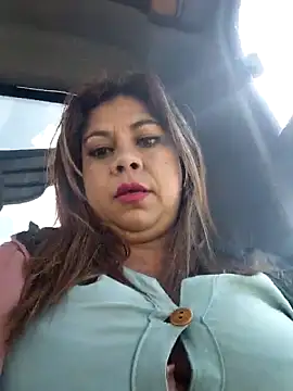 Snapshot of Laura-Hernandez chatting on May 20, 2026, 2:47 pm Laura-Hernandez online show from May 20, 2026, 2:47 pm