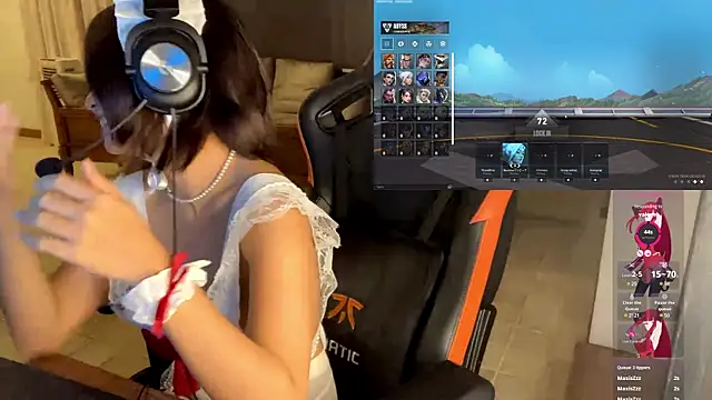 Snapshot of JayJaylov chatting on December 25, 2024, 8:39 pm JayJaylov online show from December 25, 2024, 8:39 pm