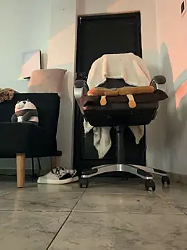 aly golden  online show from March 14, 2026, 11:05 am