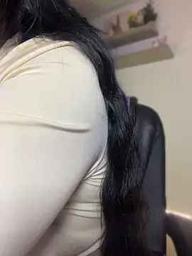 Valentina cartier online show from April 23, 2026, 12:28 am