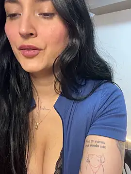 Snapshot of Valentina_cartier chatting on October 26, 2025, 12:00 am Valentina cartier online show from October 26, 2025, 12:00 am