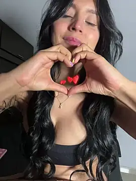 Snapshot of Valentina_cartier chatting on March 8, 2025, 12:55 am Valentina cartier online show from March 8, 2025, 12:55 am