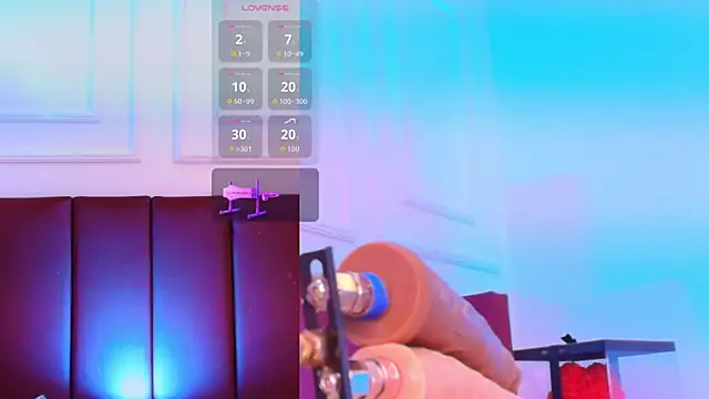 Luna monroe  online show from March 28, 2026, 5:14 pm