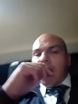 Snapshot of Camilo-31RI chatting on May 9, 2026, 12:25 am Camilo-31RI online show from May 9, 2026, 12:25 am