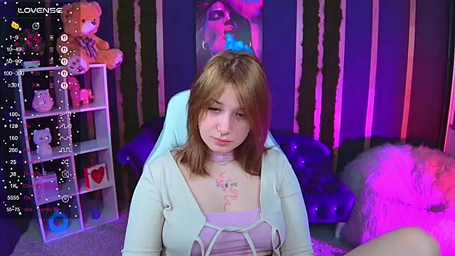 Snapshot of Eridabytrend chatting on December 17, 2025, 12:15 am Eridabytrend online show from December 17, 2025, 12:15 am