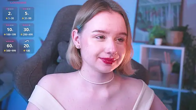 Snapshot of AdeleLoomis chatting on March 11, 2025, 5:46 am AdeleLoomis online show from March 11, 2025, 5:46 am