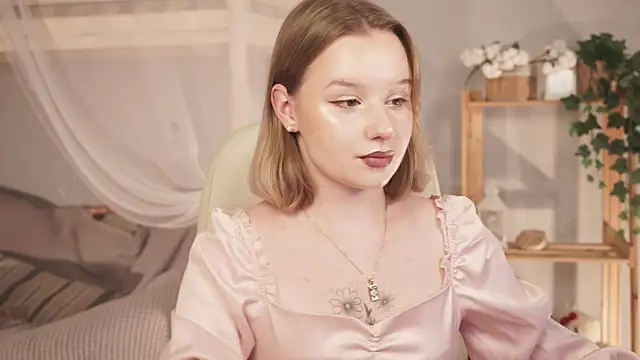 Snapshot of AdeleLoomis chatting on September 27, 2025, 4:46 pm AdeleLoomis online show from September 27, 2025, 4:46 pm