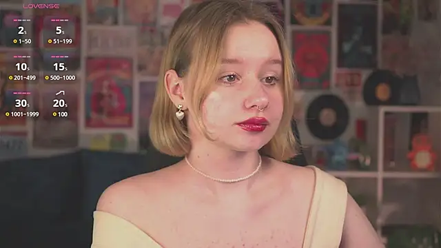 Snapshot of AdeleLoomis chatting on March 10, 2025, 5:54 am AdeleLoomis online show from March 10, 2025, 5:54 am