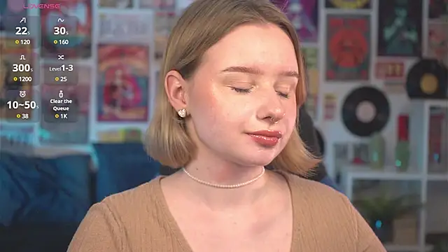 Snapshot of AdeleLoomis chatting on March 14, 2025, 5:38 am AdeleLoomis online show from March 14, 2025, 5:38 am