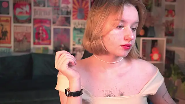 Snapshot of AdeleLoomis chatting on March 10, 2025, 2:28 am AdeleLoomis online show from March 10, 2025, 2:28 am