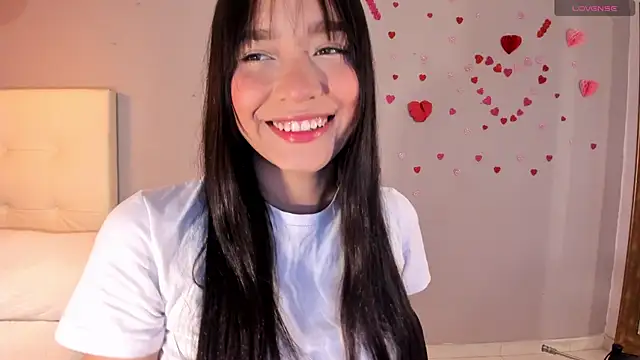 Snapshot of Maia_W10 chatting on April 8, 2026, 12:28 pm Maia W10 online show from April 8, 2026, 12:28 pm