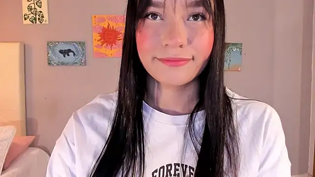 Snapshot of Maia_W10 chatting on April 10, 2026, 12:23 pm Maia W10 online show from April 10, 2026, 12:23 pm