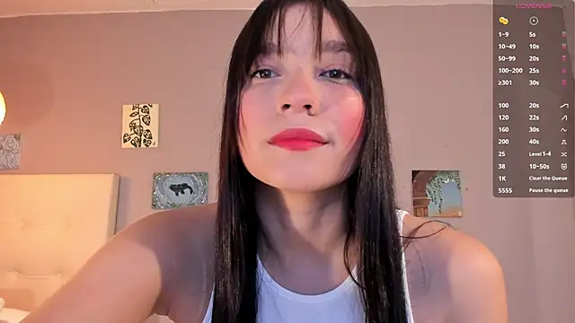 Snapshot of Maia_W10 chatting on April 16, 2026, 11:44 am Maia W10 online show from April 16, 2026, 11:44 am