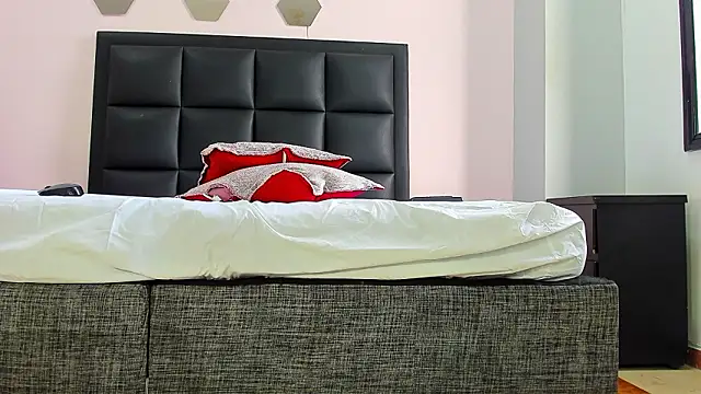 Catalina Jonex online show from March 10, 2026, 2:32 pm