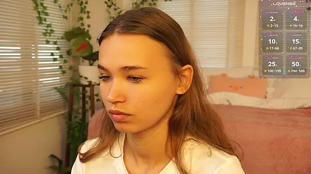 lexicoyy  online show from November 28, 2025, 4:45 am