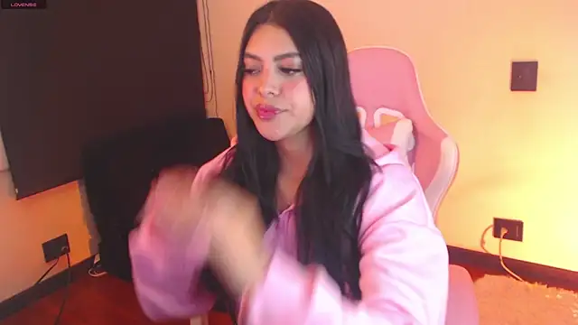 Snapshot of samara_lamm chatting on December 14, 2024, 4:56 am samara lamm online show from December 14, 2024, 4:56 am