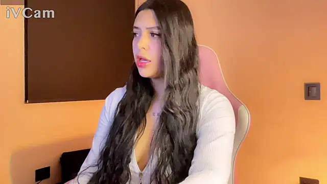 Snapshot of samara_lamm chatting on January 24, 2025, 3:43 am samara lamm online show from January 24, 2025, 3:43 am