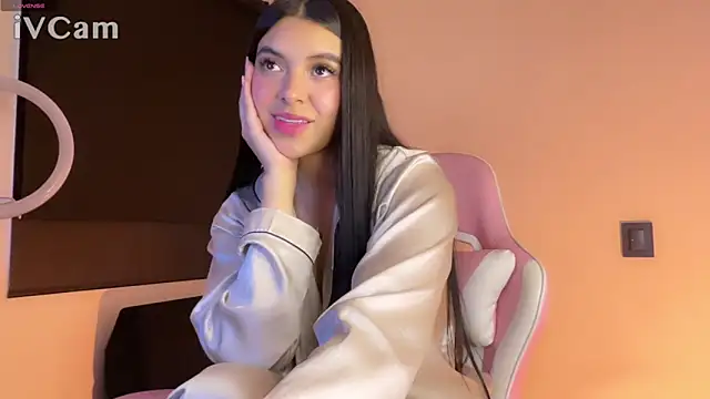 Snapshot of samara_lamm chatting on January 12, 2025, 9:08 pm samara lamm online show from January 12, 2025, 9:08 pm