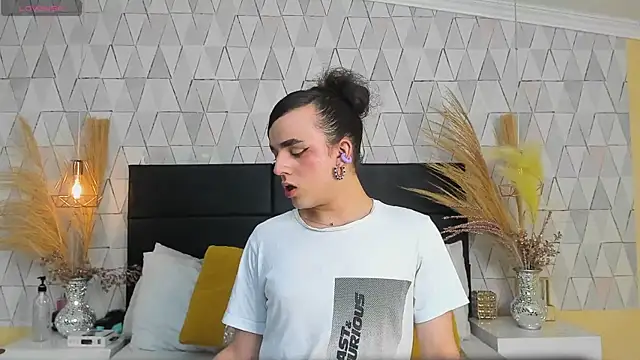 JustinePerry online show from March 18, 2026, 3:20 am