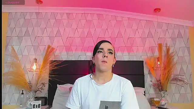 Snapshot of JustinePerry chatting on February 16, 2026, 4:22 am JustinePerry online show from February 16, 2026, 4:22 am