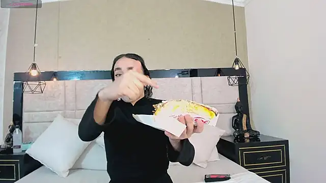 Snapshot of JustinePerry chatting on February 24, 2026, 4:24 am JustinePerry online show from February 24, 2026, 4:24 am