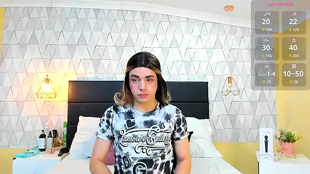 JustinePerry online show from November 10, 2025, 3:00 am