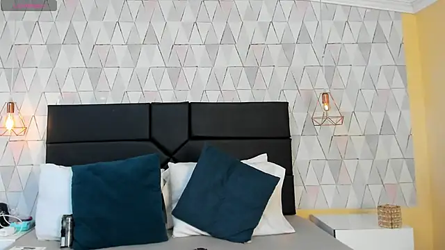 Snapshot of JustinePerry chatting on December 21, 2025, 4:03 am JustinePerry online show from December 21, 2025, 4:03 am