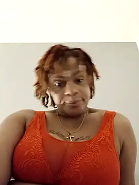 Snapshot of hoesinthishouse78 chatting on November 18, 2025, 2:27 am hoesinthishouse78 online show from November 18, 2025, 2:27 am