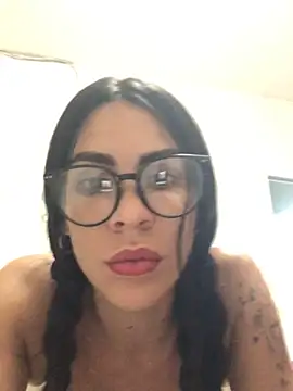 hotroommates online show from November 19, 2025, 1:05 am