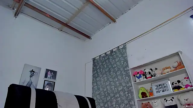 megan 100 online show from October 30, 2025, 6:27 pm