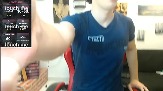 Snapshot of Angelo-cianuro- chatting on January 12, 2026, 11:42 pm Angelo-cianuro- online show from January 12, 2026, 11:42 pm