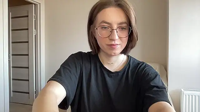 Snapshot of liins_wet chatting on December 13, 2024, 10:30 am liins wet online show from December 13, 2024, 10:30 am