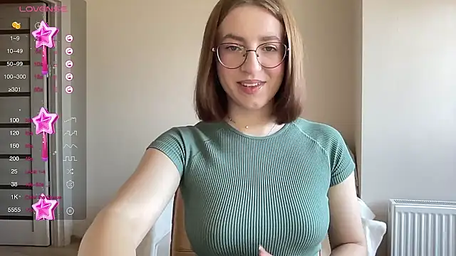 Snapshot of liins_wet chatting on March 7, 2025, 10:46 am liins wet online show from March 7, 2025, 10:46 am