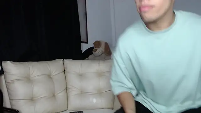 alexandra lorens online show from October 17, 2025, 1:42 am