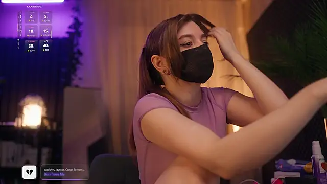 Snapshot of aarimass chatting on November 17, 2025, 3:27 pm aarimass online show from November 17, 2025, 3:27 pm