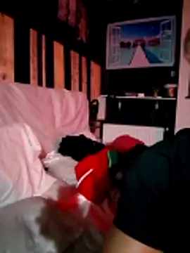 Snapshot of Lovely_milk chatting on December 13, 2025, 10:38 pm Lovely milk online show from December 13, 2025, 10:38 pm