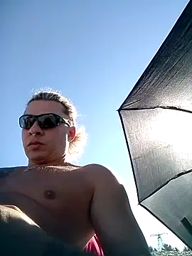 Snapshot of Lovely_milk chatting on November 3, 2025, 8:18 am Lovely milk online show from November 3, 2025, 8:18 am