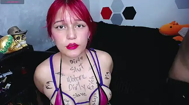 Snapshot of mysteery_katty_ chatting on February 24, 2025, 9:09 pm mysteery katty  online show from February 24, 2025, 9:09 pm