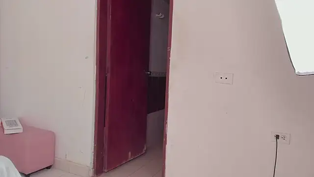 Snapshot of Alhana_pulido chatting on March 15, 2025, 12:04 am Alhana pulido online show from March 15, 2025, 12:04 am