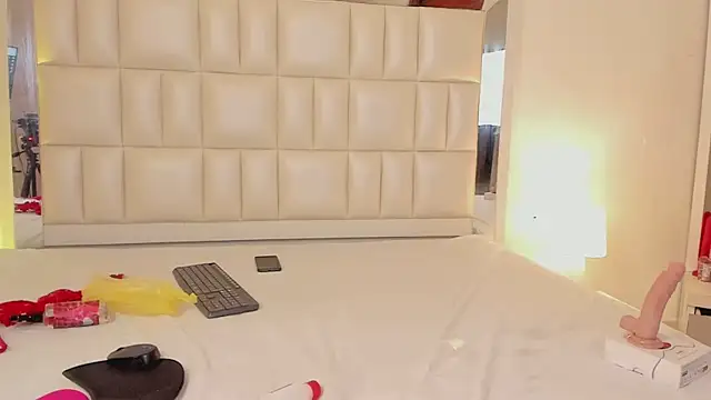 Snapshot of Alhana_pulido chatting on February 20, 2025, 10:15 pm Alhana pulido online show from February 20, 2025, 10:15 pm