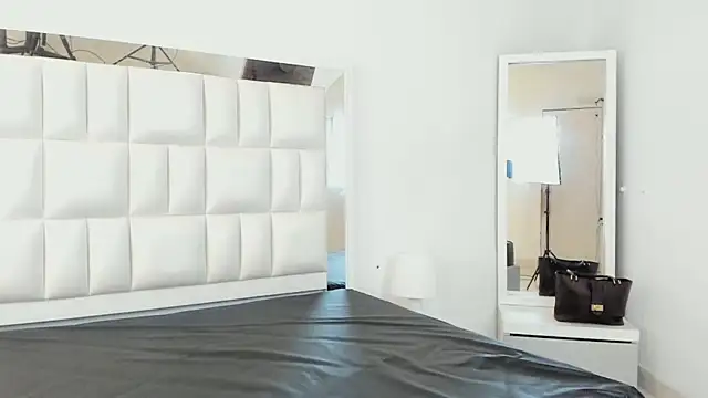 Snapshot of Alhana_pulido chatting on February 19, 2025, 6:21 pm Alhana pulido online show from February 19, 2025, 6:21 pm