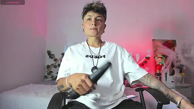 ZuryRamirez  online show from March 20, 2025, 8:08 pm