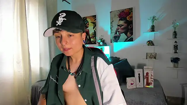 ZuryRamirez  online show from November 29, 2025, 8:53 pm