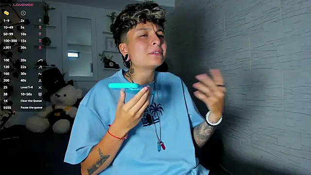 ZuryRamirez  online show from September 13, 2025, 7:58 pm