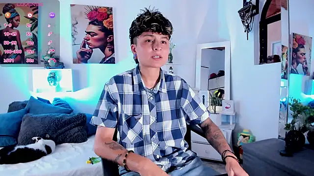 ZuryRamirez  online show from December 14, 2025, 8:14 pm