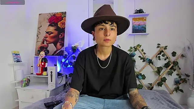 ZuryRamirez  online show from February 23, 2025, 6:12 pm