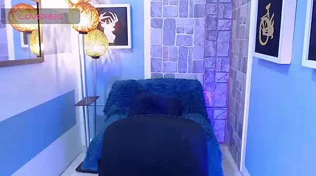 hanha rossee online show from February 25, 2025, 5:08 pm