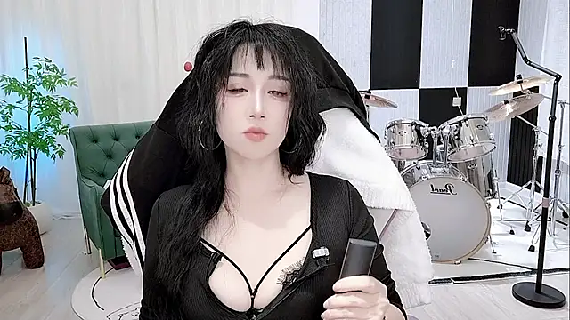 Snapshot of Vaness-a chatting on September 9, 2025, 4:16 pm Vaness-a online show from September 9, 2025, 4:16 pm