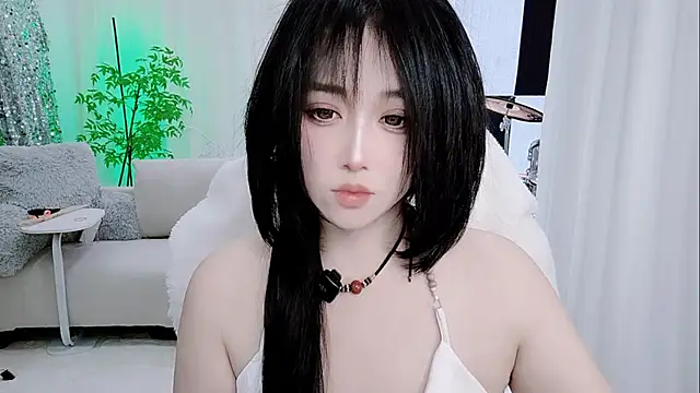 Snapshot of Vaness-a chatting on December 14, 2025, 12:44 pm Vaness-a online show from December 14, 2025, 12:44 pm